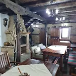 Ваканционна къща Valentin's House Лещен