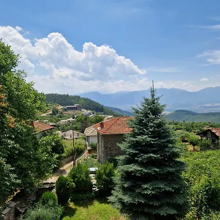 Valentin's House Leshten