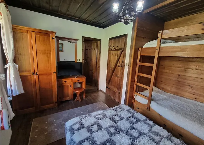 Valentin's House * Leshten