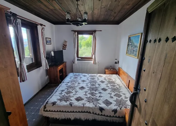 Valentin's House * Leshten