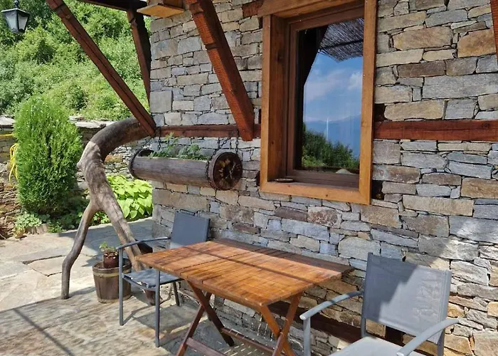 Valentin's House Holiday home Leshten